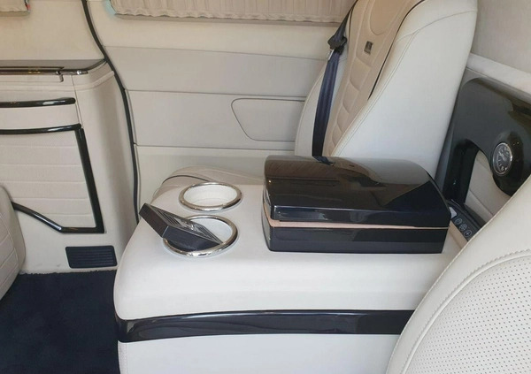Mercedes-Benz Klasa V cena 797040 przebieg: 70591, rok produkcji 2021 z Mikołajki małe 596